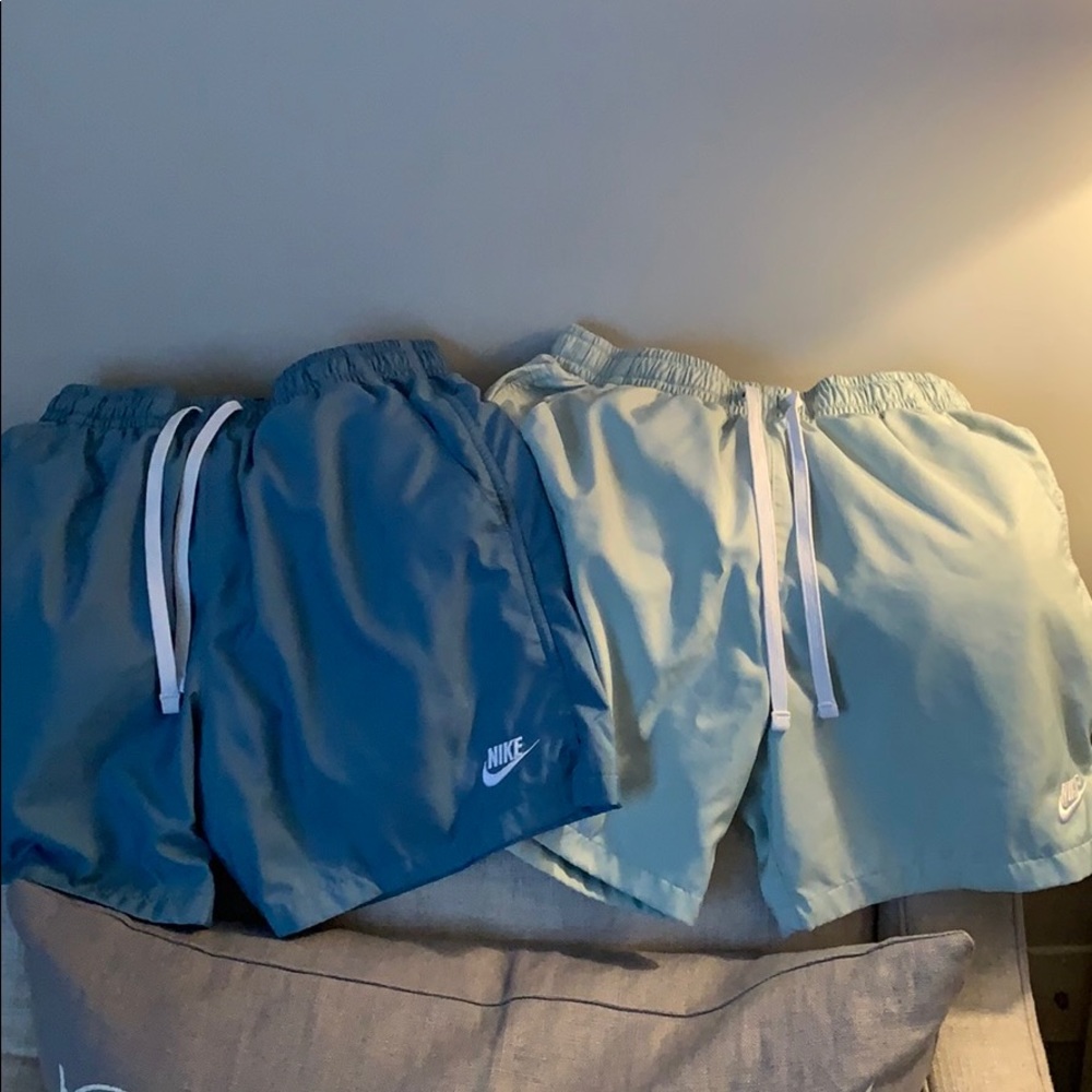 Nike Men's Teal and Light Blue Drawstring Shorts